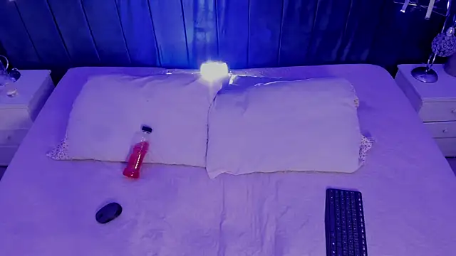 JeanneSabatier online show from 02/27/25, 07:47