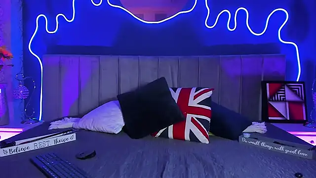 JeanneSabatier online show from 02/03/26, 07:52