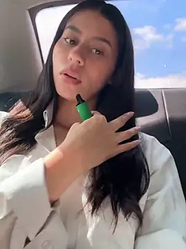 hannah brady online show from 03/03/25, 02:59