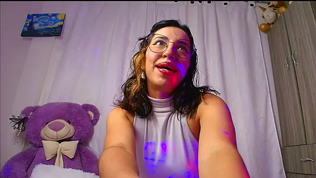 MiaFlamesxxx online show from 09/20/25, 12:44