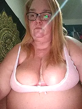 diosacurvy1984 online show from 10/23/25, 09:02