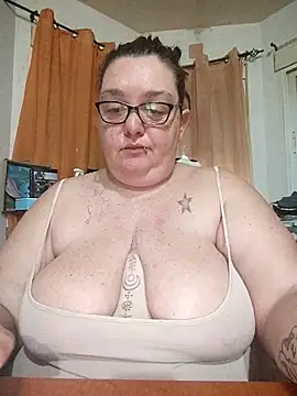 diosacurvy1984 online show from 03/24/26, 08:19