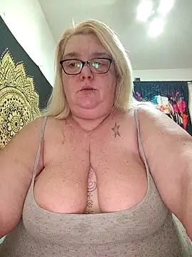 diosacurvy1984 online show from 04/04/26, 10:07