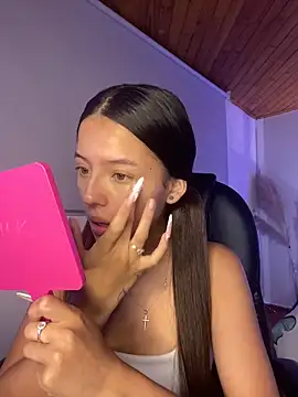 Sofia18 pinkk online show from 04/05/26, 01:58