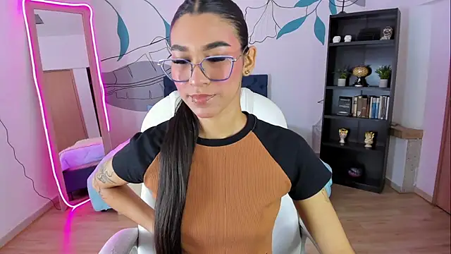 Dana Paula online show from 12/22/25, 11:40