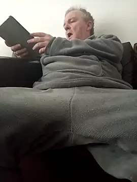 Snapshot of Paolo7619 chatting on 02/10/25, 02:26 Paolo7619 online show from 02/10/25, 02:26