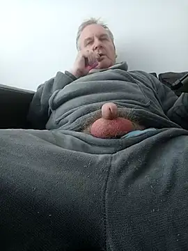 Snapshot of Paolo7619 chatting on 02/21/25, 12:50 Paolo7619 online show from 02/21/25, 12:50