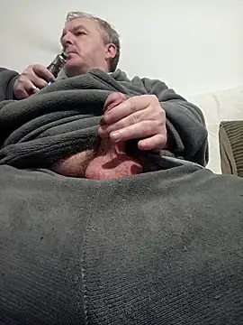 Snapshot of Paolo7619 chatting on 10/12/25, 01:26 Paolo7619 online show from 10/12/25, 01:26