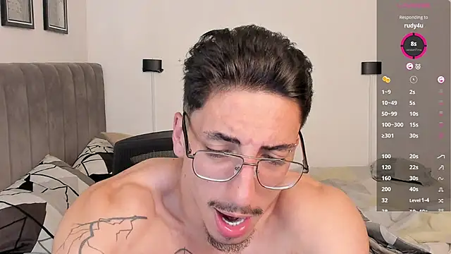 dylanspencer28 online show from 01/30/25, 02:38