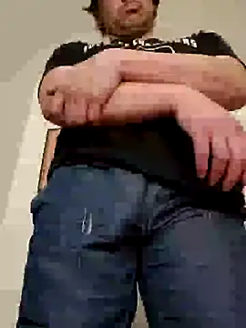 Snapshot of almighty_d chatting on 01/19/25, 01:10 almighty d online show from 01/19/25, 01:10