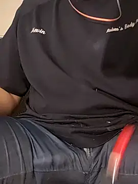 Snapshot of almighty_d chatting on 01/28/25, 07:22 almighty d online show from 01/28/25, 07:22