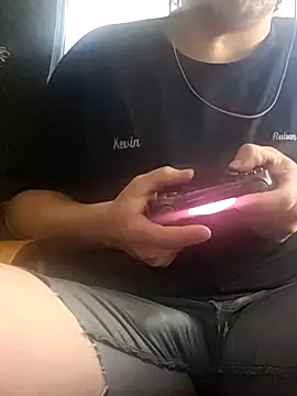 Snapshot of almighty_d chatting on 01/31/25, 05:10 almighty d online show from 01/31/25, 05:10