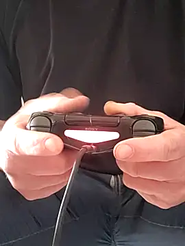 Snapshot of almighty_d chatting on 02/12/25, 10:26 almighty d online show from 02/12/25, 10:26