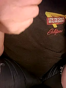 Snapshot of almighty_d chatting on 02/26/25, 10:04 almighty d online show from 02/26/25, 10:04