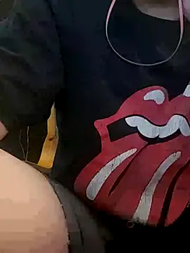 Snapshot of almighty_d chatting on 02/27/25, 04:52 almighty d online show from 02/27/25, 04:52