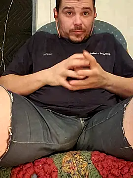 Snapshot of almighty_d chatting on 03/04/25, 08:46 almighty d online show from 03/04/25, 08:46