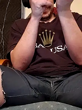 Snapshot of almighty_d chatting on 03/18/25, 03:42 almighty d online show from 03/18/25, 03:42