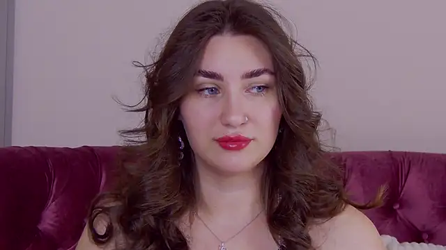 KiraBarlows online show from 11/12/25, 08:41