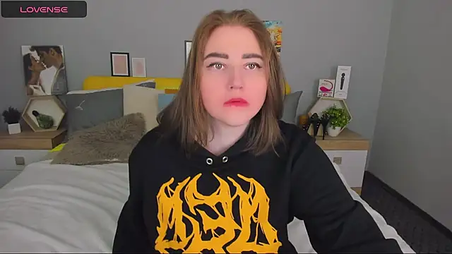 lillyloan4u online show from 04/22/26, 11:39