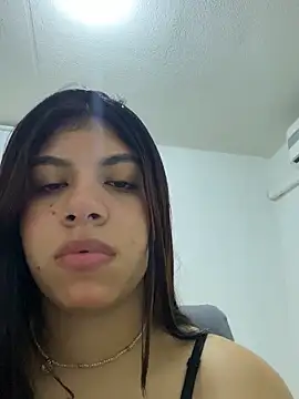 AmandaBrooks 18 online show from 04/19/26, 04:12