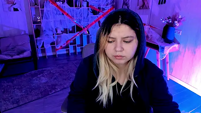 DiaAngell online show from 11/02/25, 10:56