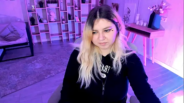 DiaAngell online show from 11/09/25, 07:50