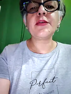 ilonna2025 online show from 10/02/25, 06:42