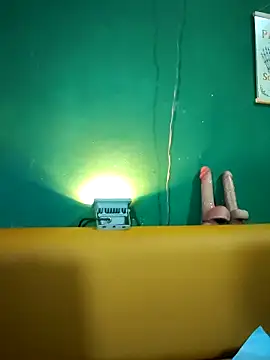 ilonna2025 online show from 11/13/25, 05:39