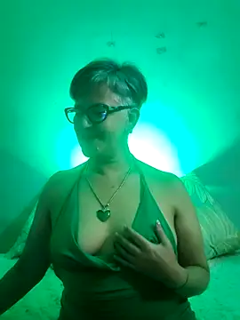 ilonna2025 online show from 03/14/26, 09:37