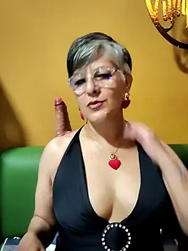 ilonna2025 online show from 04/09/26, 10:15