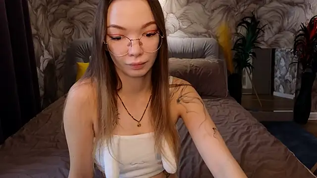 SusannJohnson online show from 09/18/25, 12:23