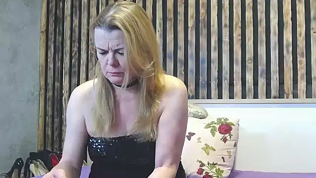 Kisi Lovi online show from 02/21/26, 04:13