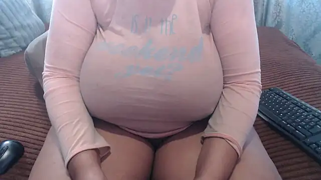 Snapshot of BUBBLYBUNNYxx chatting on 05/29/26, 05:27 BUBBLYBUNNYxx online show from 05/29/26, 05:27