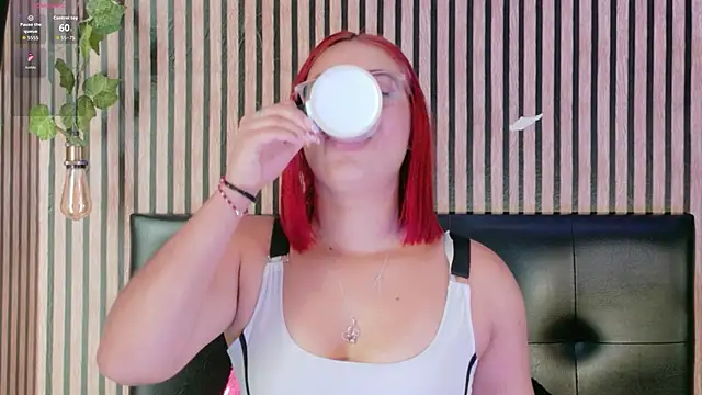 Sophie new25 online show from 11/18/25, 03:16