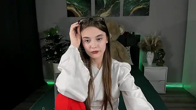 Snapshot of RayWillliams chatting on 01/28/25, 12:15 RayWillliams online show from 01/28/25, 12:15