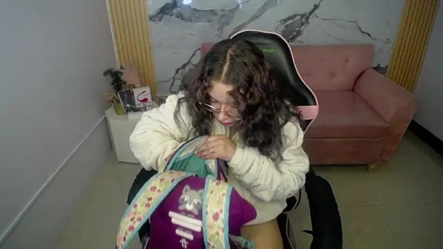 kassandra ch  online show from 03/15/25, 11:29