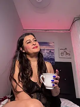 Lili  taylor online show from 02/28/25, 05:48