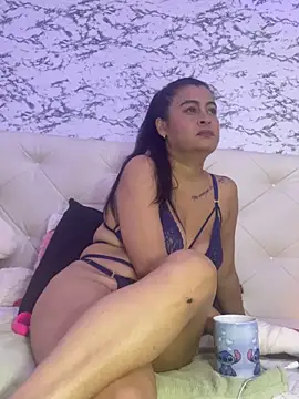 Lili  taylor online show from 09/22/25, 01:13