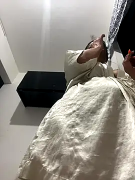 Lili  taylor online show from 10/19/25, 03:29