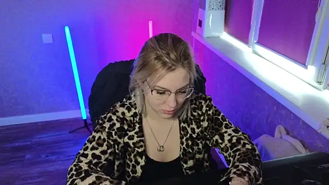 HotBrandyX online show from 03/09/25, 03:43