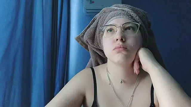 Snapshot of HotBrandyX chatting on 03/14/26, 03:45 HotBrandyX online show from 03/14/26, 03:45