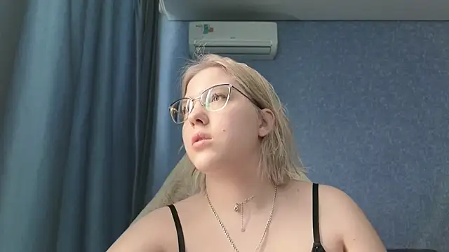 Snapshot of HotBrandyX chatting on 03/16/26, 05:55 HotBrandyX online show from 03/16/26, 05:55