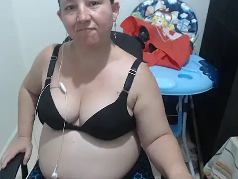 Yohis Kiut25 online show from 12/21/25, 04:30