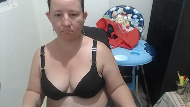 Yohis Kiut25 online show from 12/22/25, 06:43