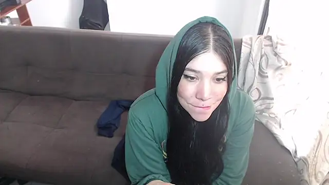 sharonnleon online show from 02/14/25, 06:19