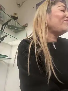 viktoria davis  online show from 02/22/26, 09:46