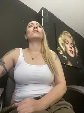 viktoria davis  online show from 03/07/26, 10:07