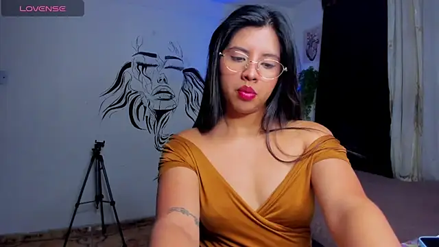 Snapshot of byanabrown chatting on 11/06/25, 11:37 byanabrown online show from 11/06/25, 11:37