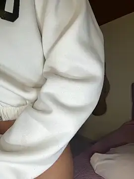 zoe storm online show from 04/17/26, 12:02