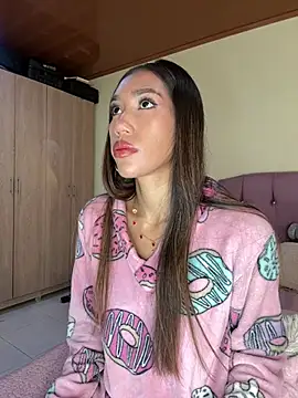 zoe storm online show from 04/19/26, 06:07